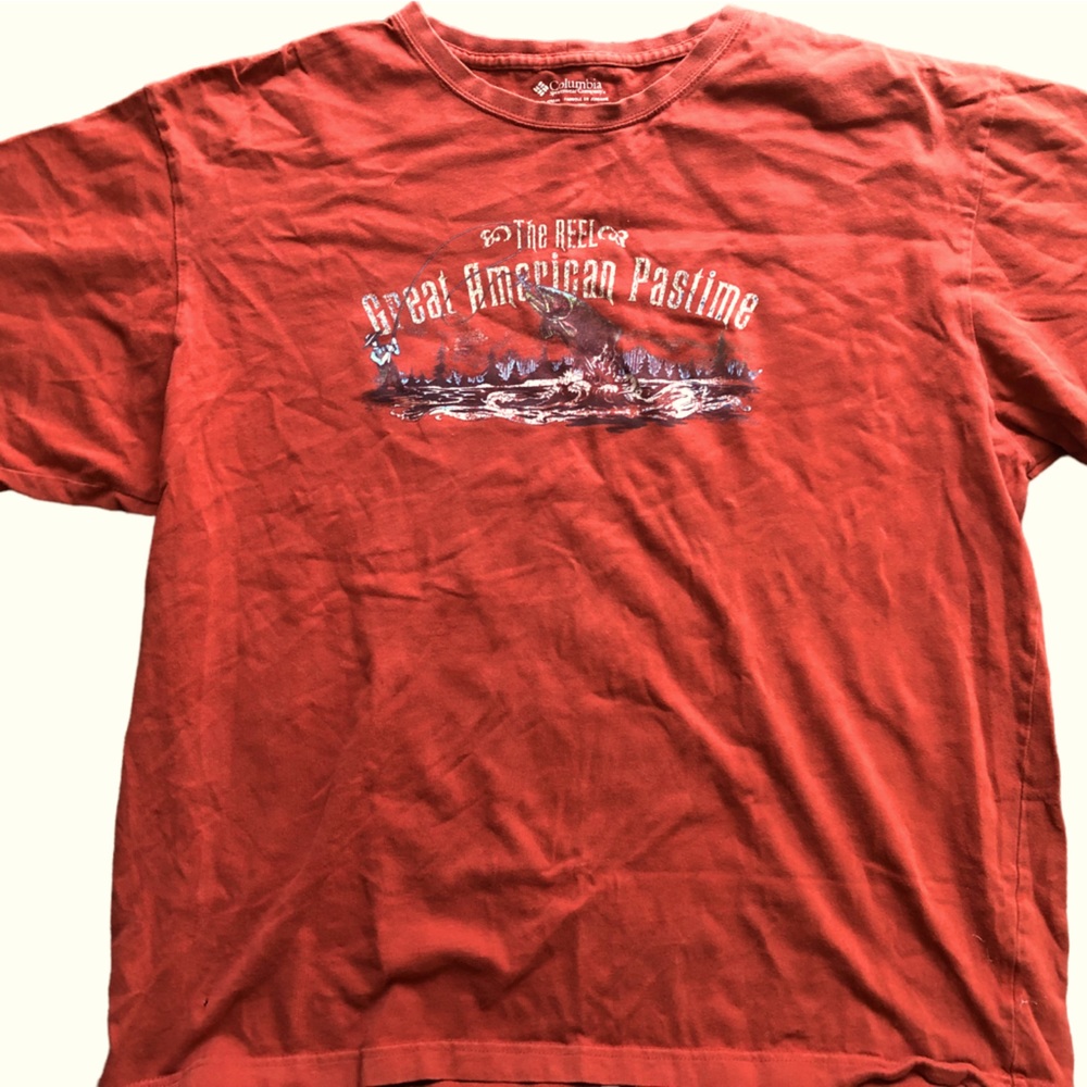 Columbia t shirt